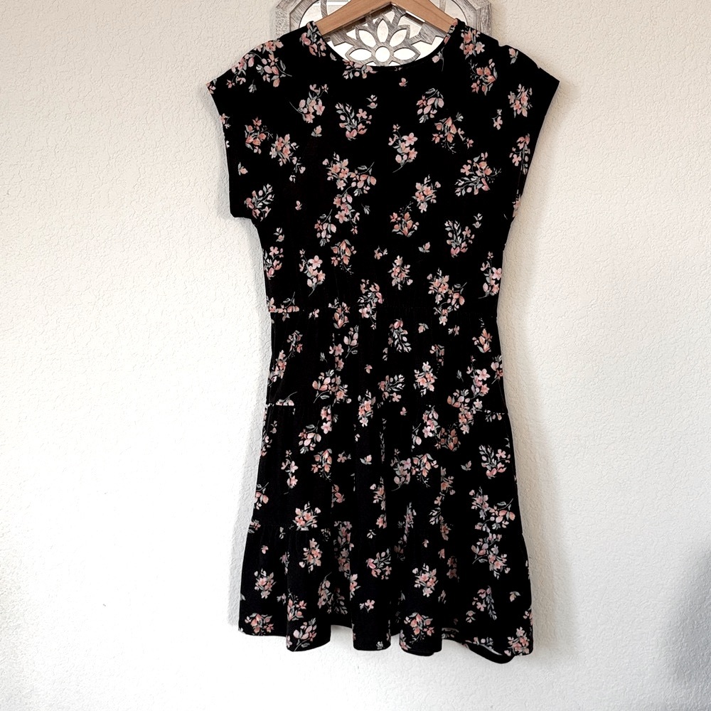 No Boundaries • Tiered Floral Dress - Picture 4 of 4